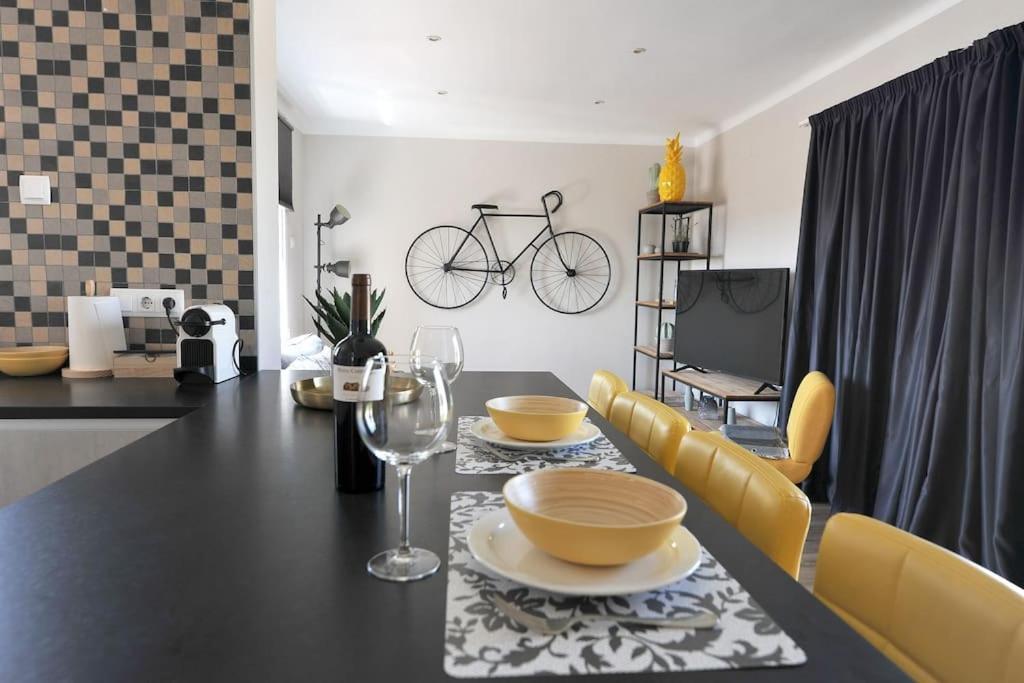 Apartmán Atico Frente Al Museo Dali Figueres  Exteriér fotografie